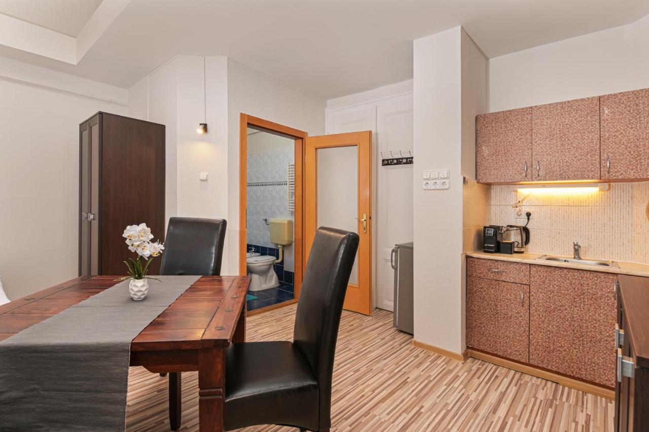 Vilagora Apartman Gyula Eksteriør bilde